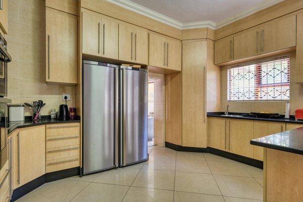 Mastering exotic berry cultivation in the uk's warmer regions: proven techniques for lush gardens